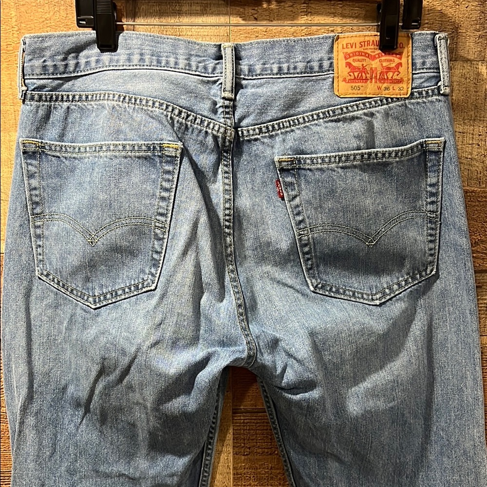 Levi's 505 Men's Blue Jeans 36/32 - Picture 1 of 7